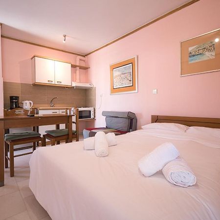 Tiny Studio Marousi Area Apartment Атина Екстериор снимка