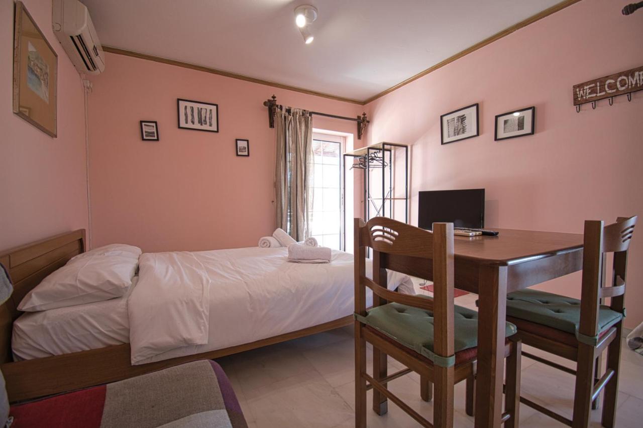 Tiny Studio Marousi Area Apartment Атина Екстериор снимка